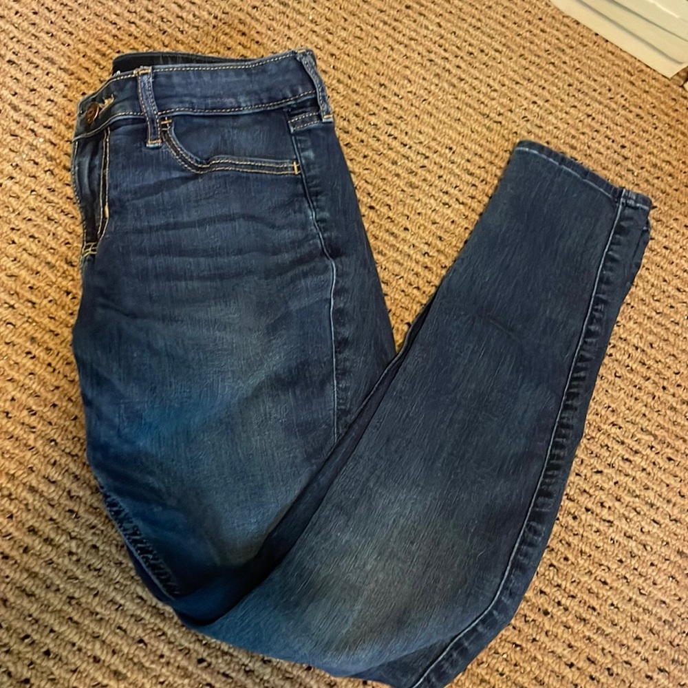 low rise super skinny dark wash jeans, size 3, hollister